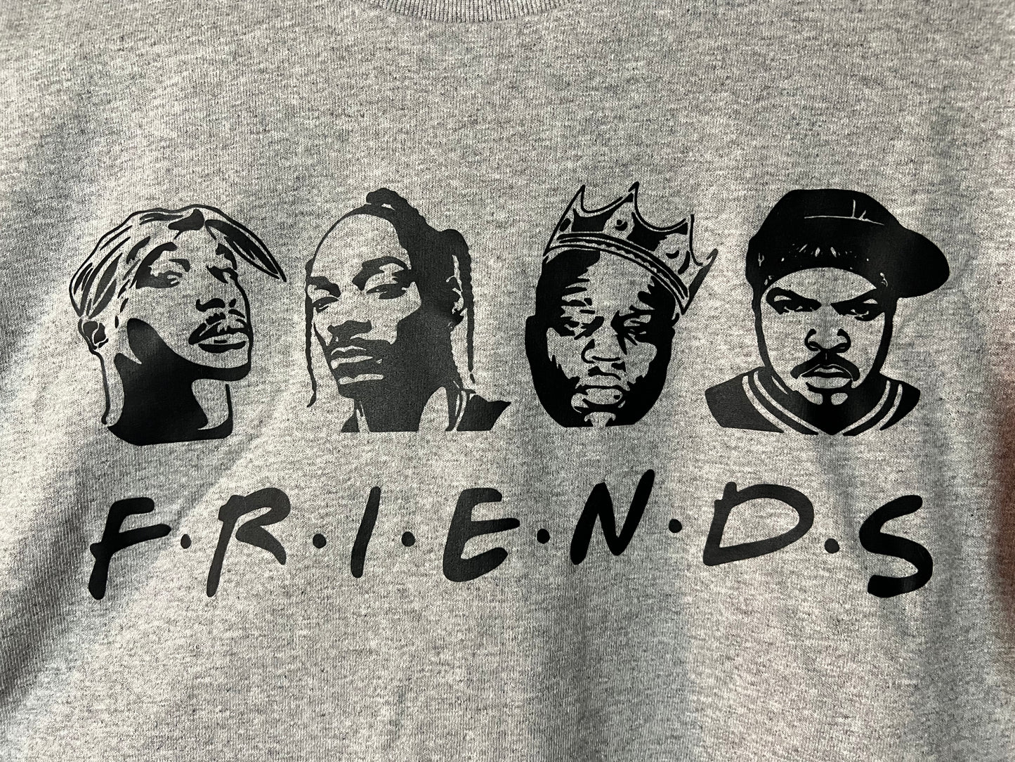 Medium FRIENDS rapper tee
