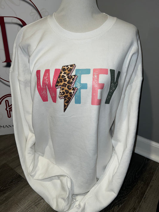XL Wifey sweatshirt