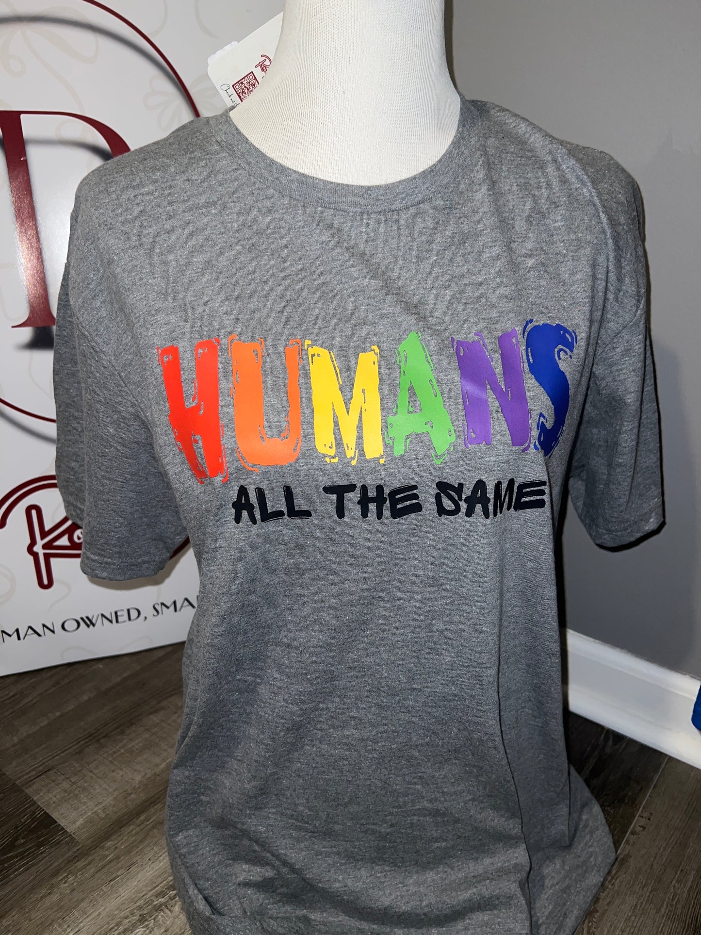 Large humans tee