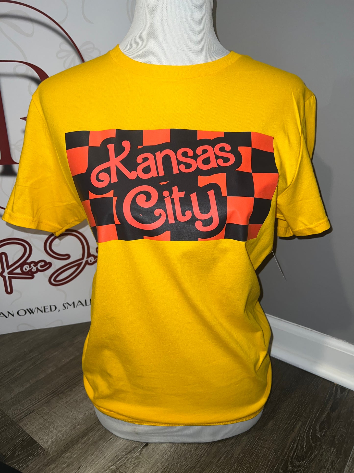 KC checkerd tee